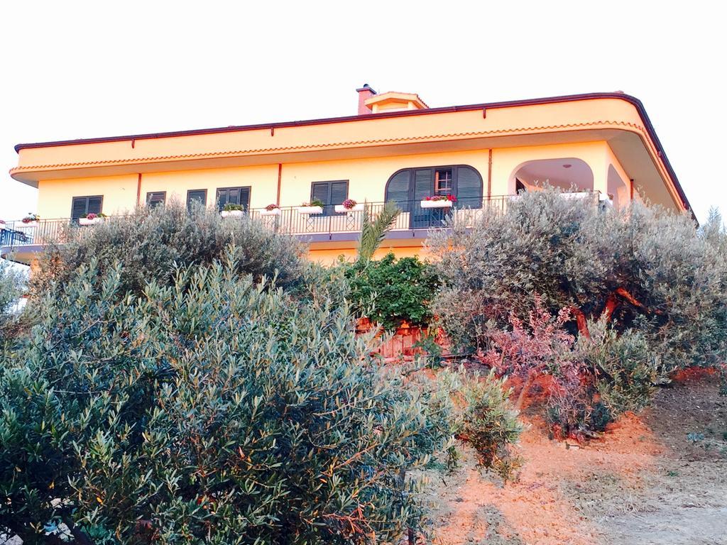 Villa Della Mimosa Alia Exterior foto